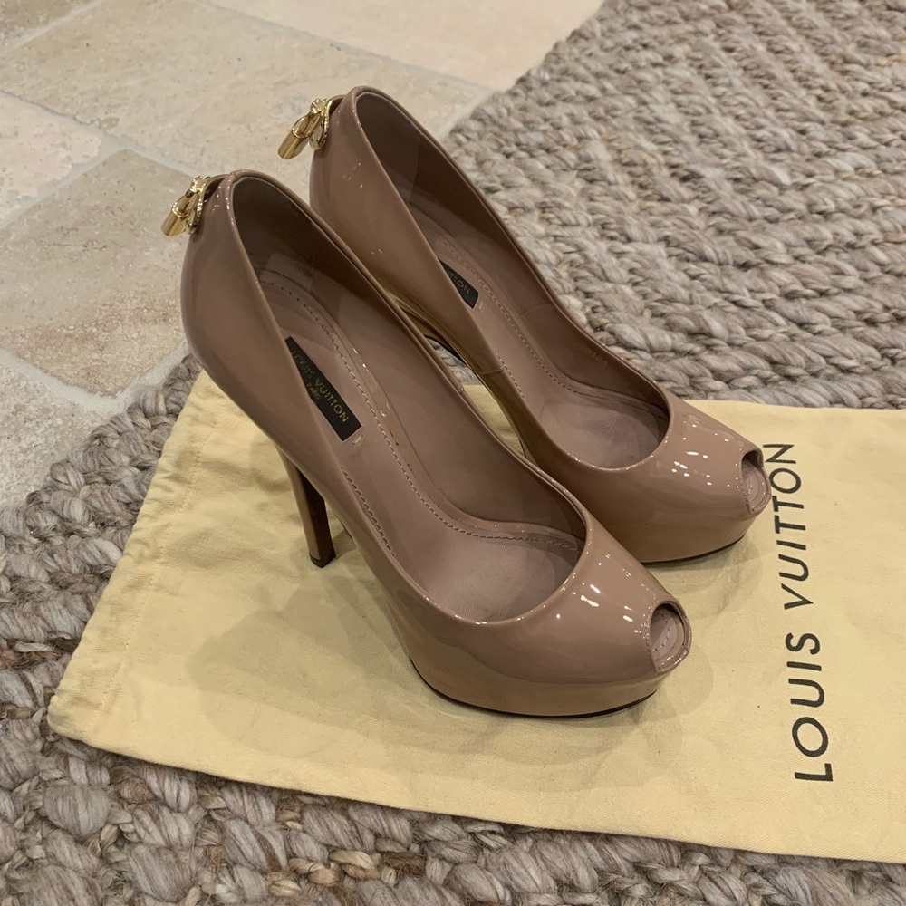 Louis Vuitton Oh Really! Peep toe pump